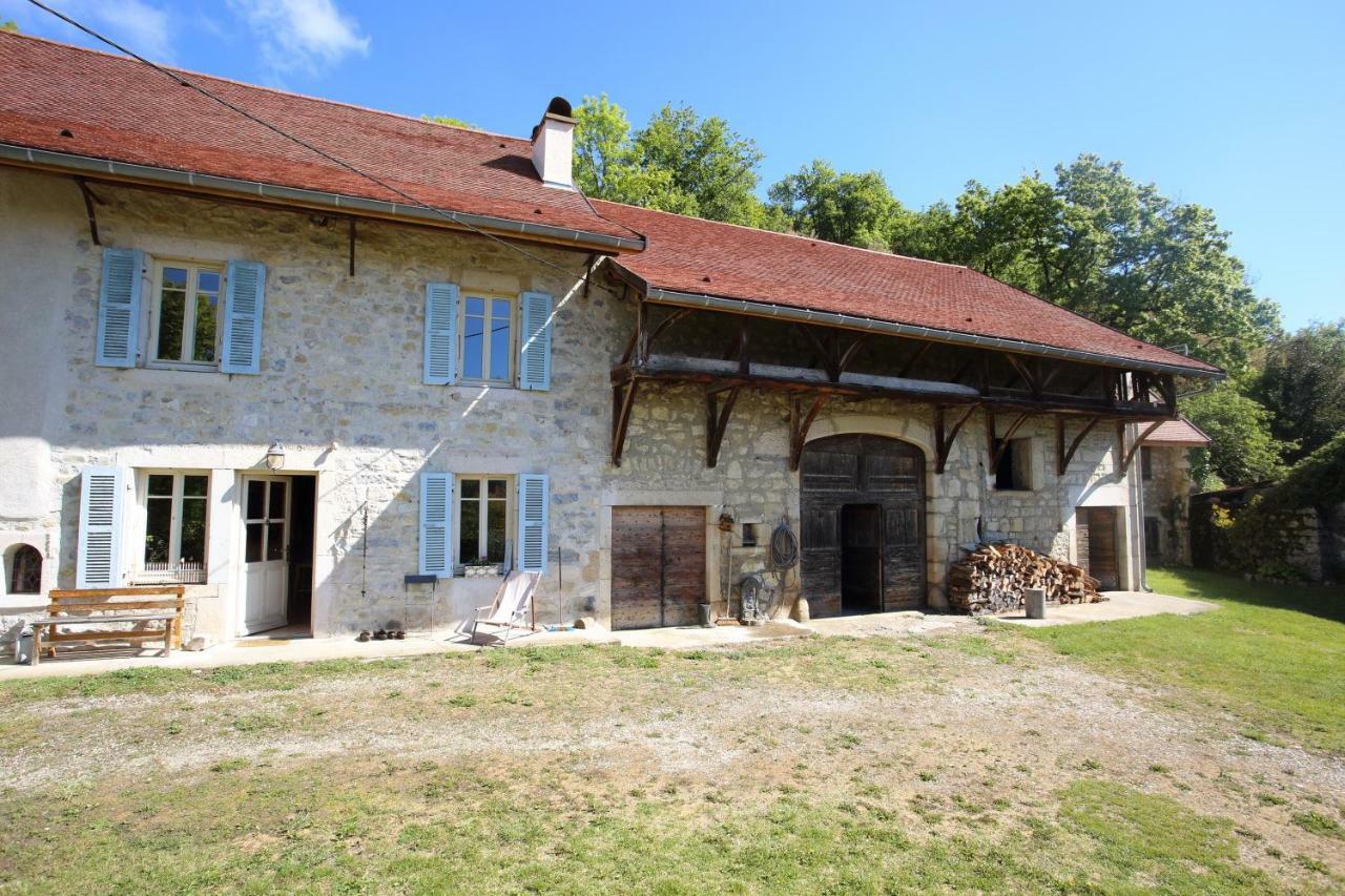 Chambres D'Hotes Des Deux Lacs Ceyzerieu Buitenkant foto