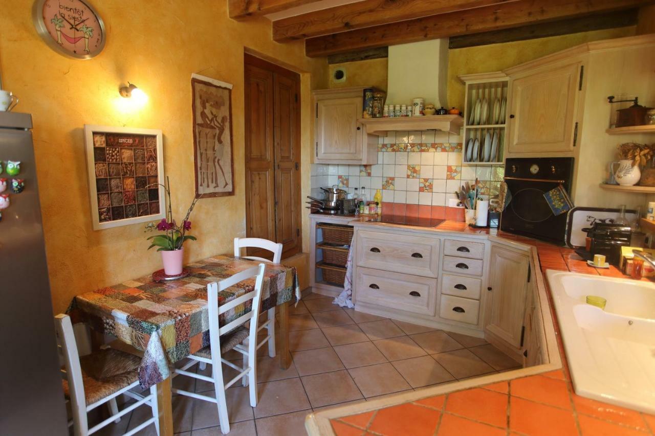 Chambres D'Hotes Des Deux Lacs Ceyzerieu Buitenkant foto